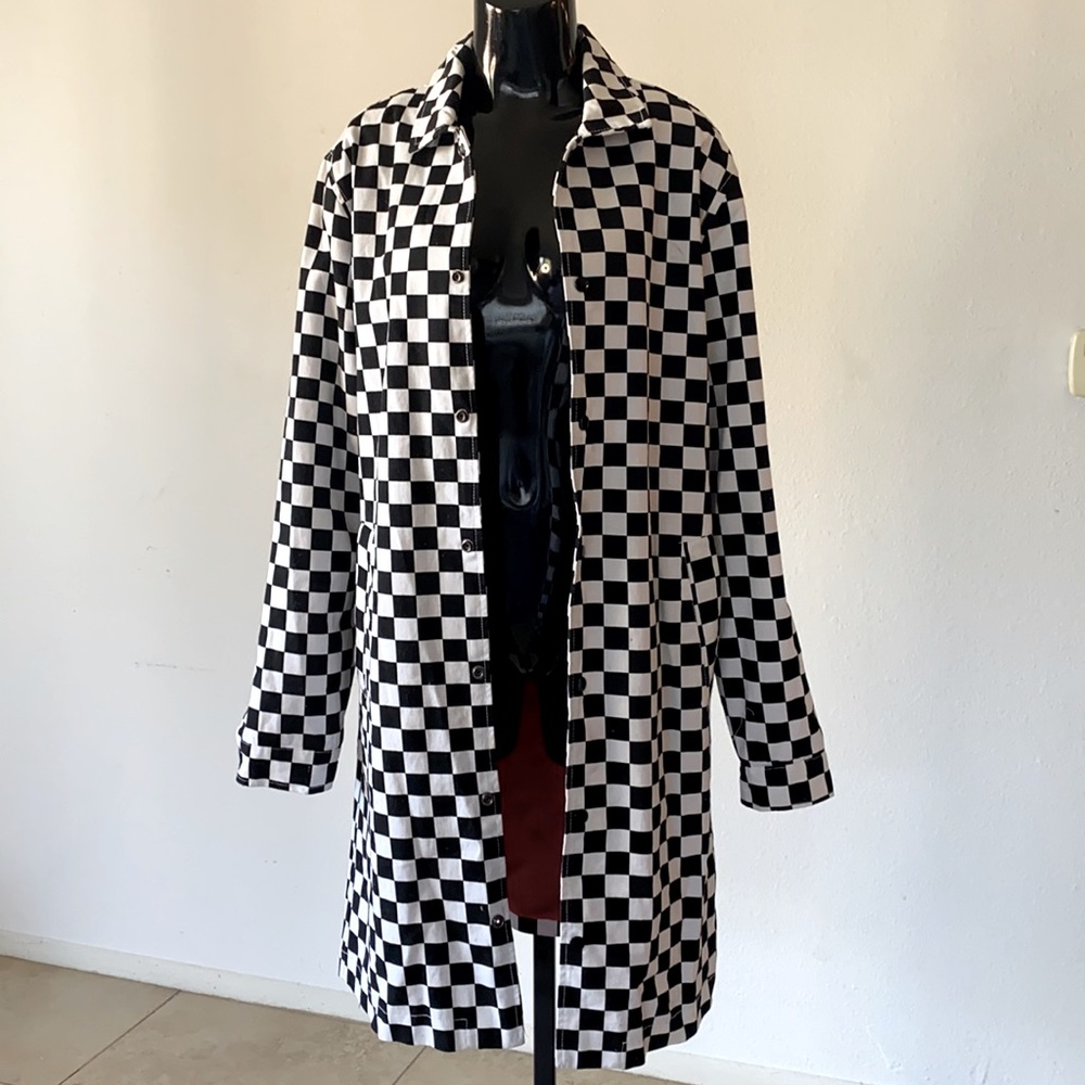 LONG CHECKERED TRENCH COAT